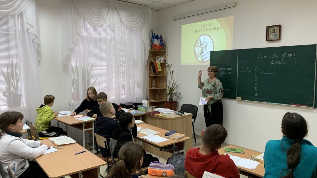 У Херсонській "Школі гуманітарної праці" пройшов "Тиждень права"